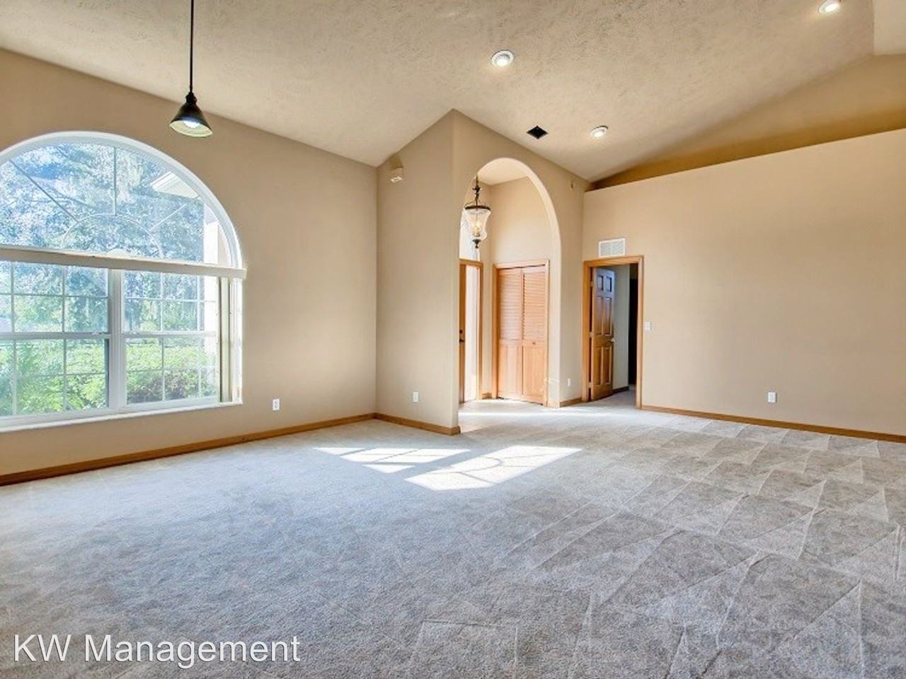 5861 Nw 96th Ln - Photo 2 of 6