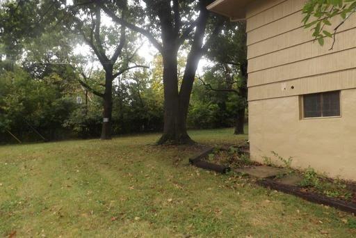 6212 E 95th Terrace - Photo 3 of 28