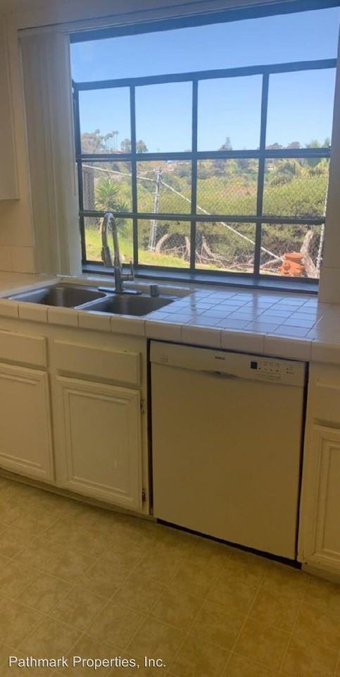 2931 Butler - Photo 3 of 21