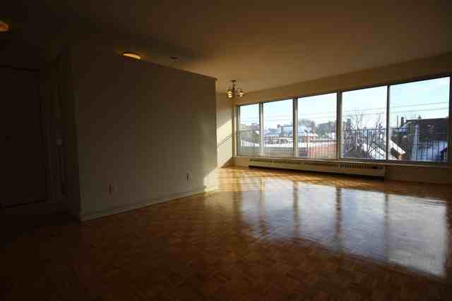 325 Besserer St - Photo 3 of 5