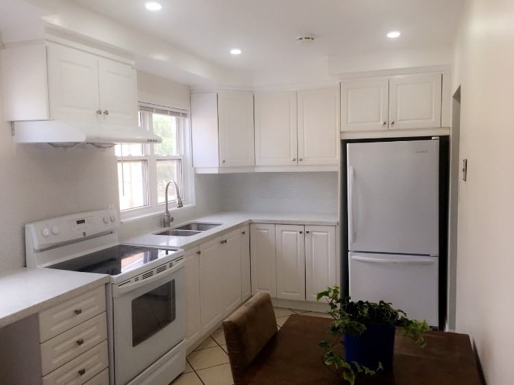 125 Kingsview Boulevard - Photo 2 of 8