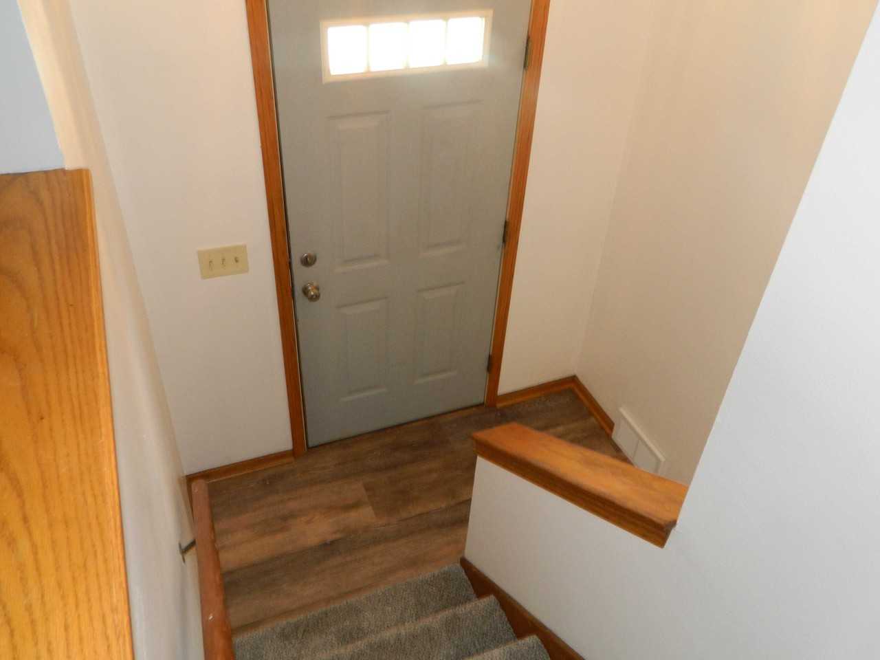 2612 Se 18th Ct - Photo 2 of 22