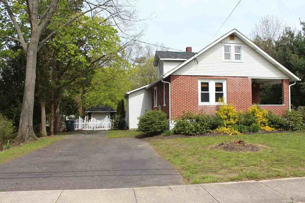 28 Euclid Ave - Photo 3 of 37