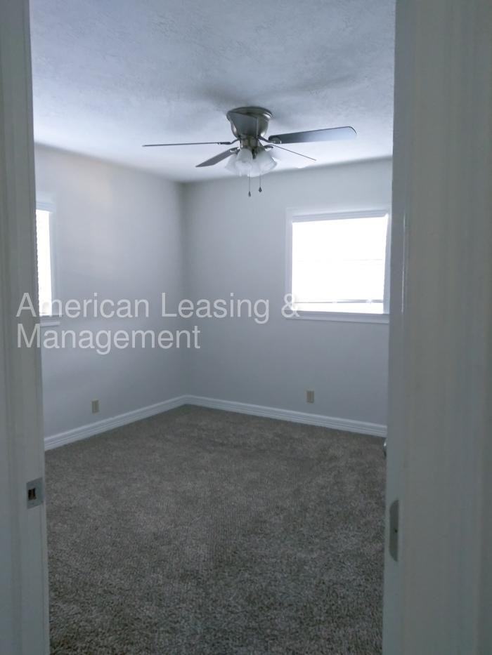 3317 Omaha Avenue - Photo 3 of 4