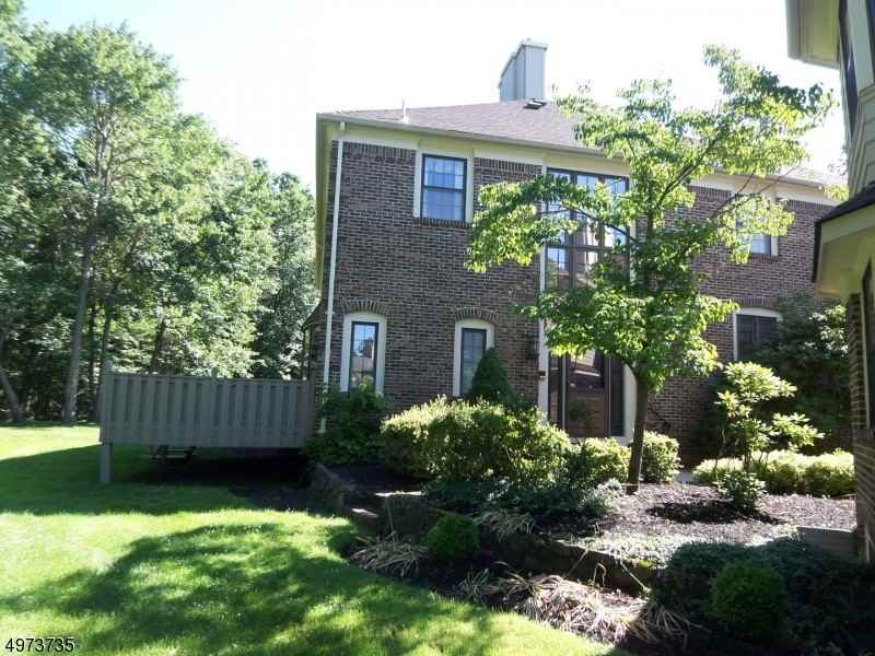 10 Casper Ct - Photo 3 of 24