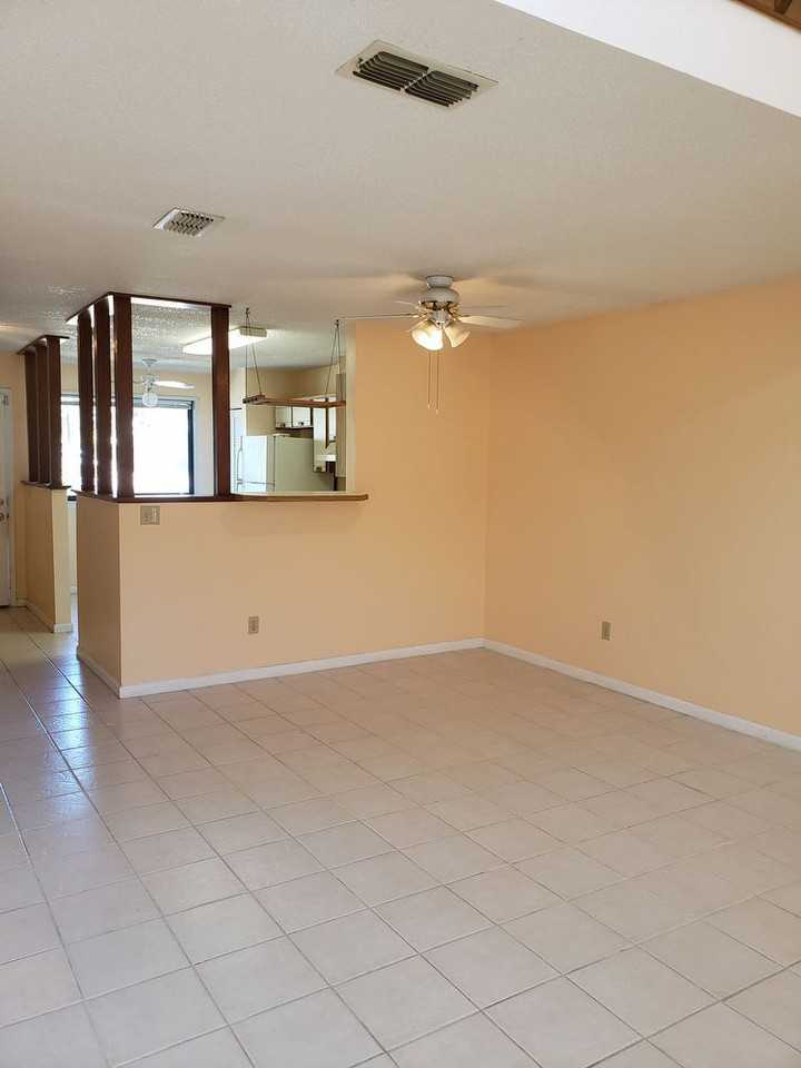 168 W. Sandalwood Court - Photo 3 of 23