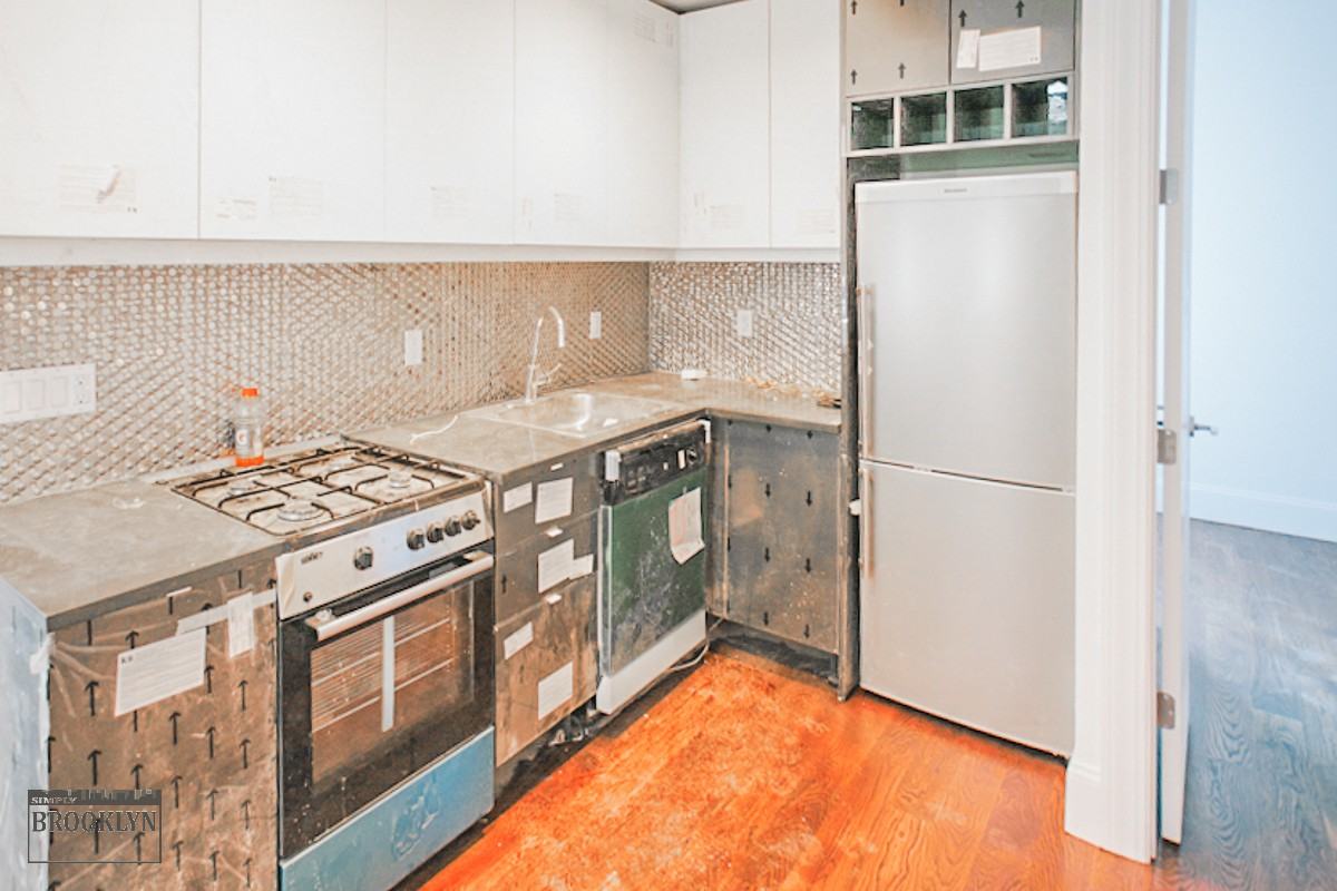 1625 16-25 Putnam Ave #2E - Photo 3 of 7