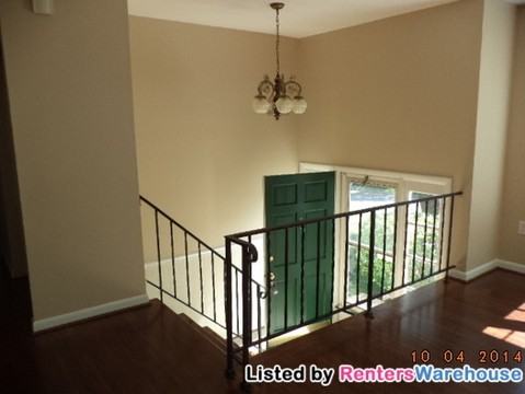 16210 Gales St - Photo 3 of 15