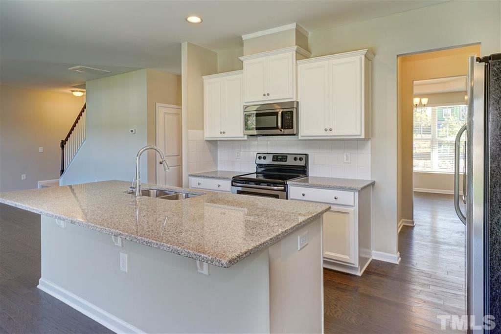 280 Naples Ln - Photo 3 of 17