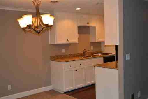 8931 SW Fairview Pl - Photo 3 of 10