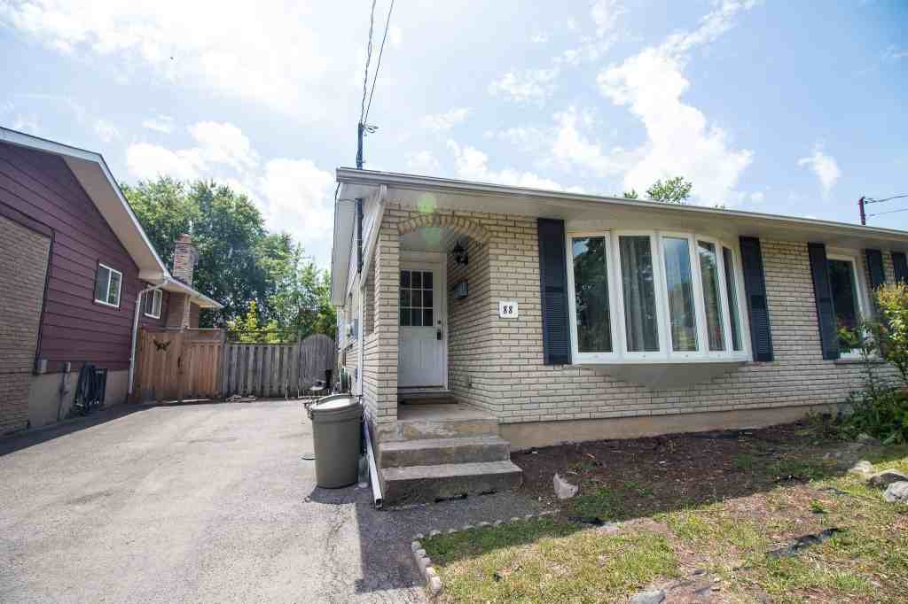 88 Green Maple Drive Apartments in Merritton, St. Catharines, ON L2P