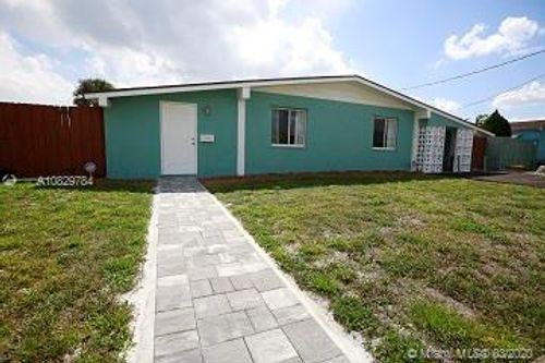 2630 Sw 18th St - Photo 2 of 8