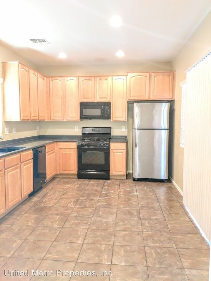 14214 W Country Gables Dr - Photo 3 of 15