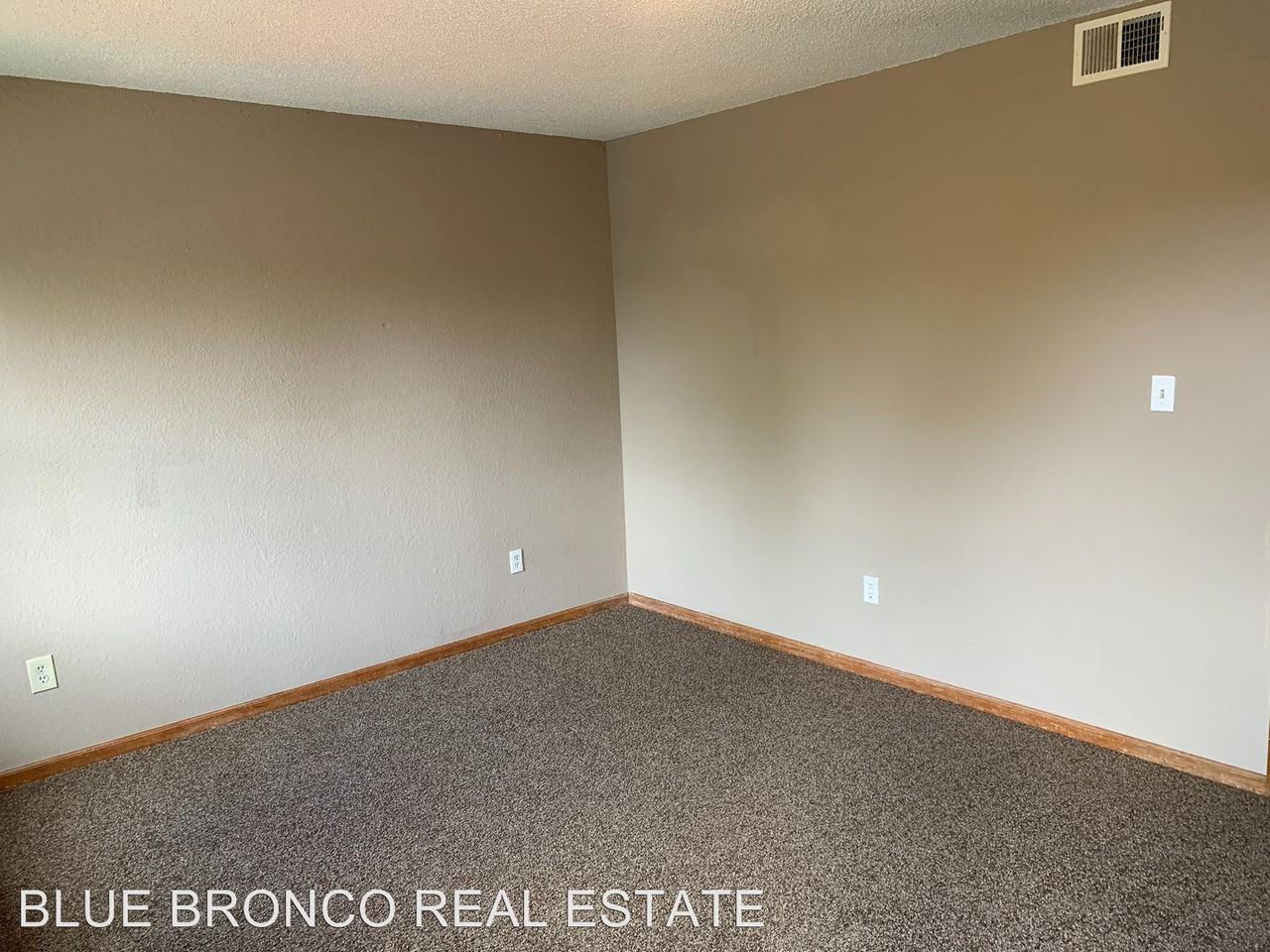 164-178 NW Vesper Street - Photo 2 of 12