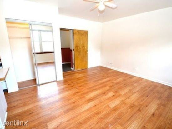 Montrose/Broadway - Photo 2 of 5