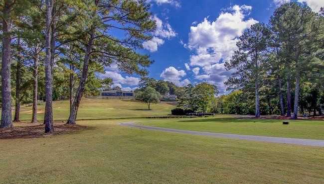 712 Ridgefield Dr - Photo 2 of 10