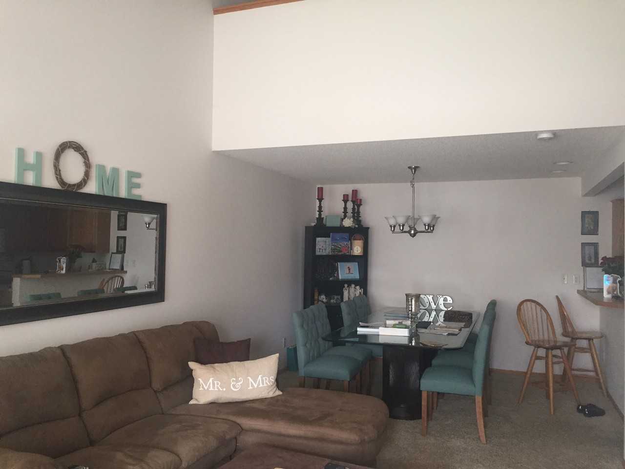 8960 Pheasant Ln - Photo 3 of 7