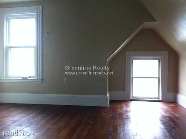 60 Round Hill St - Photo 3 of 7