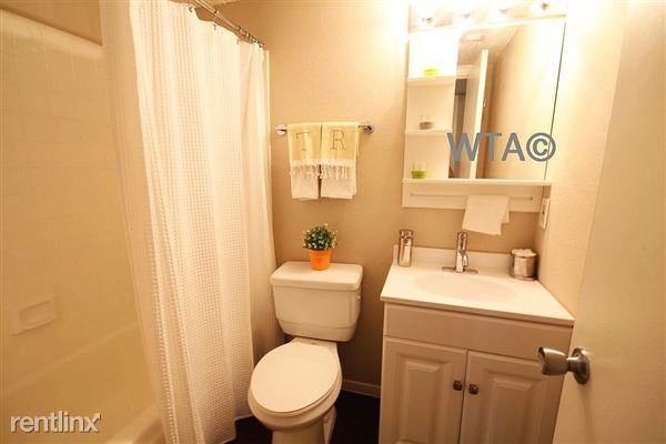 7032 Wood Hollow Dr - Photo 2 of 8