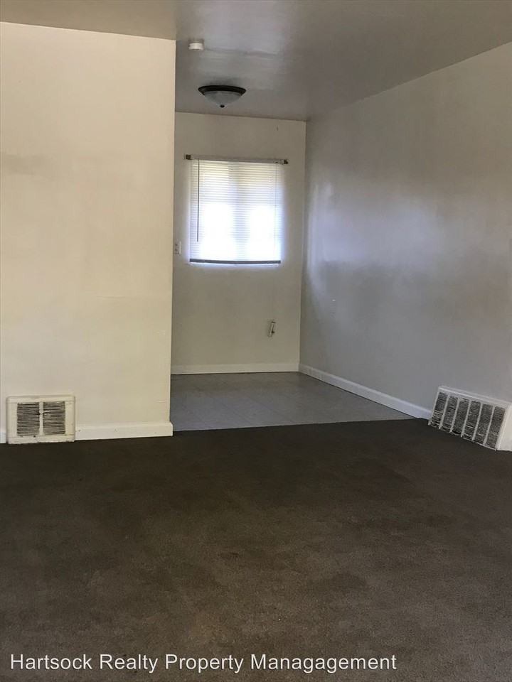 228 S ROSEDALE - Photo 3 of 17