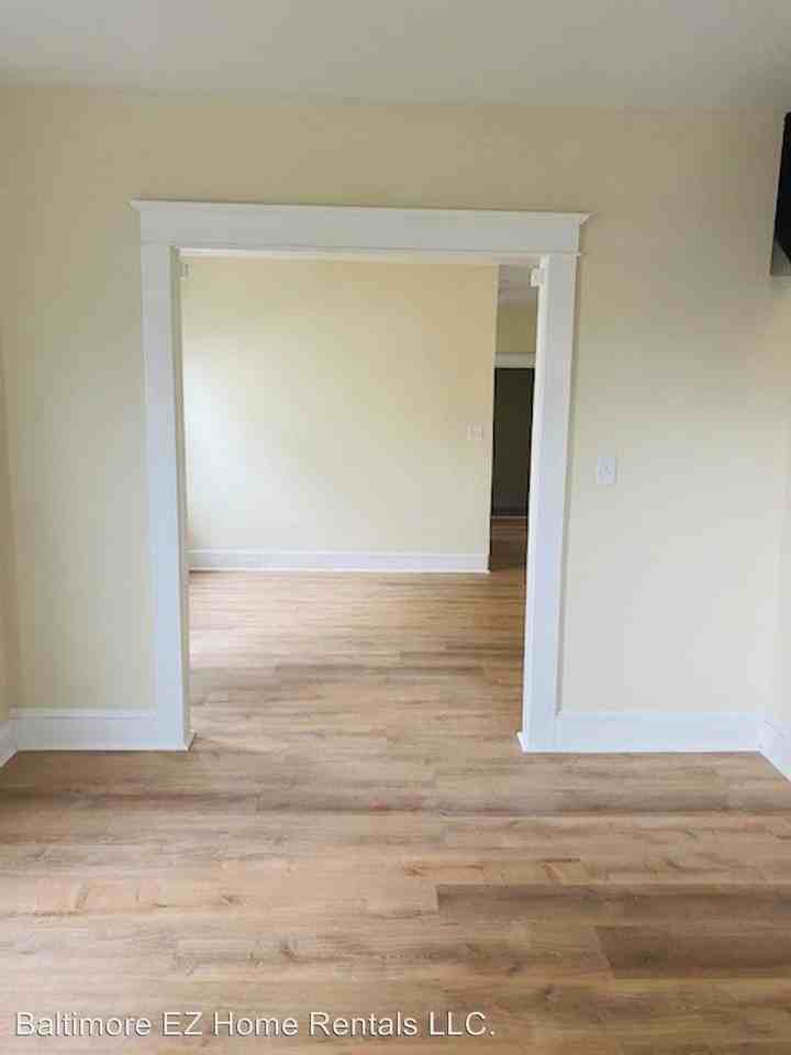 4105 Hayward Ave - Photo 2 of 13