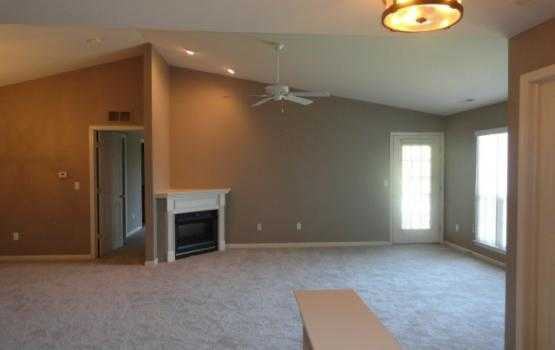 9202 Farmingdale Lane - Photo 3 of 10