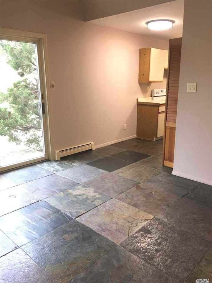 1 Leesburg Court - Photo 3 of 15