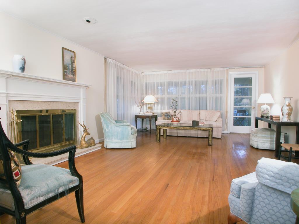 101 Round Top Rd - Photo 3 of 19