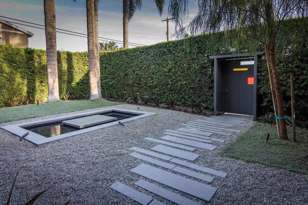 929 Dickson Street - Photo 2 of 22