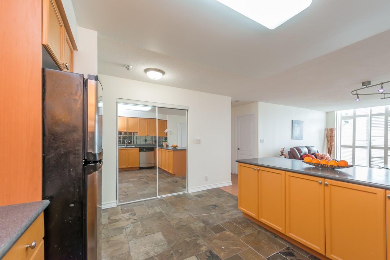 745 New Westminster Drive - Photo 3 of 11