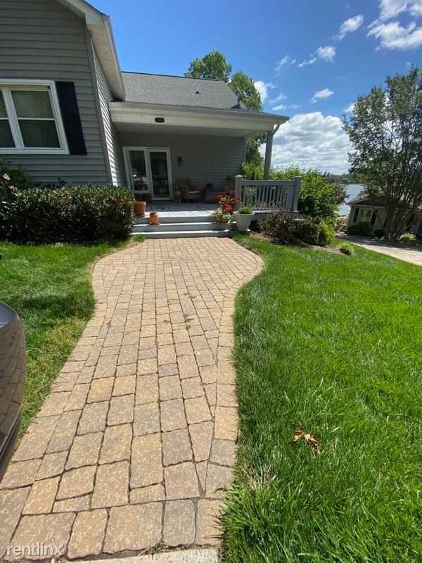 3025 Point Clear Drive - Photo 3 of 6