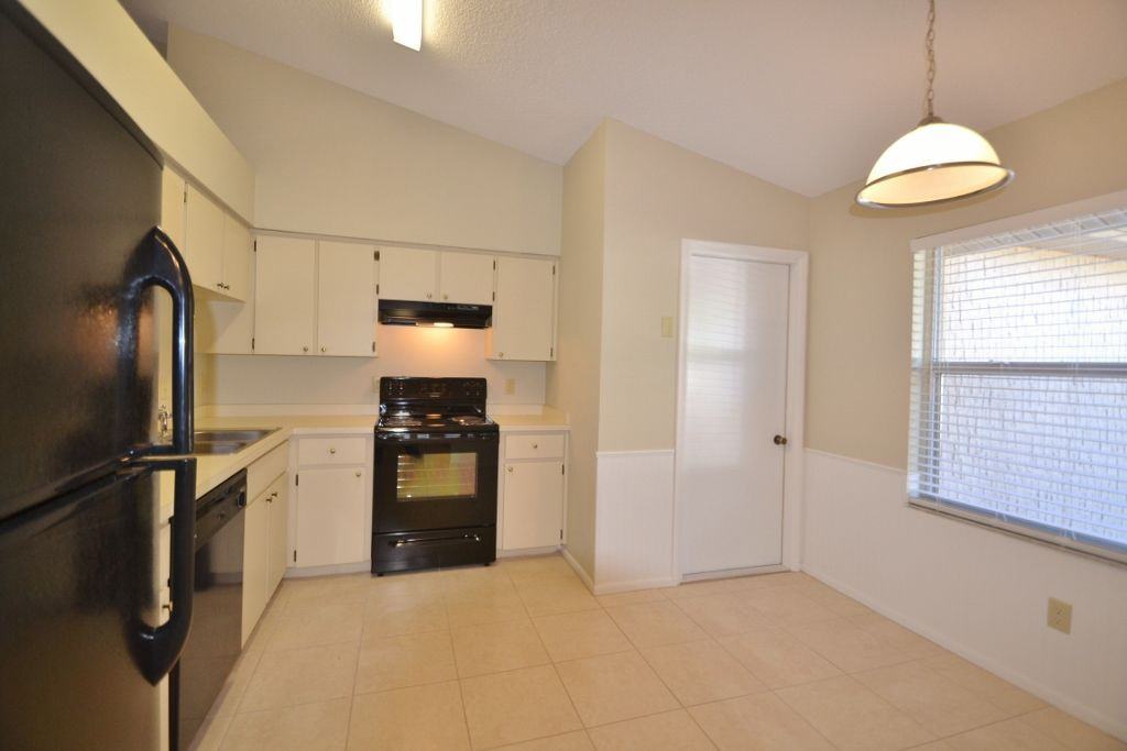 124 Alder Ct - Photo 2 of 9