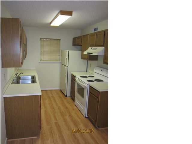 103 Indigo Ln - Photo 3 of 14