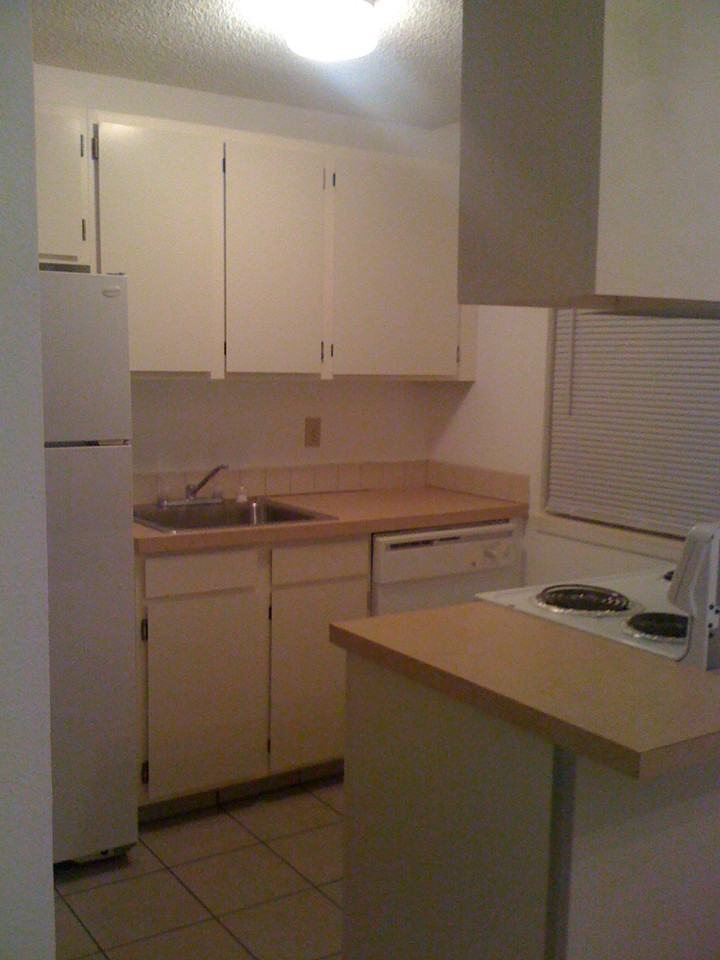 2107 Washington St - Photo 3 of 9