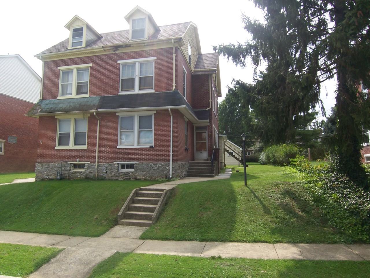 1532 Third Ave - Photo 2 of 3