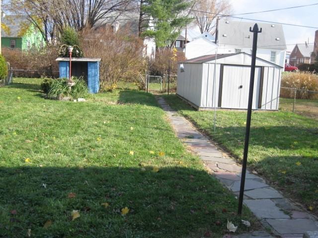 621 Norway St - Photo 3 of 15