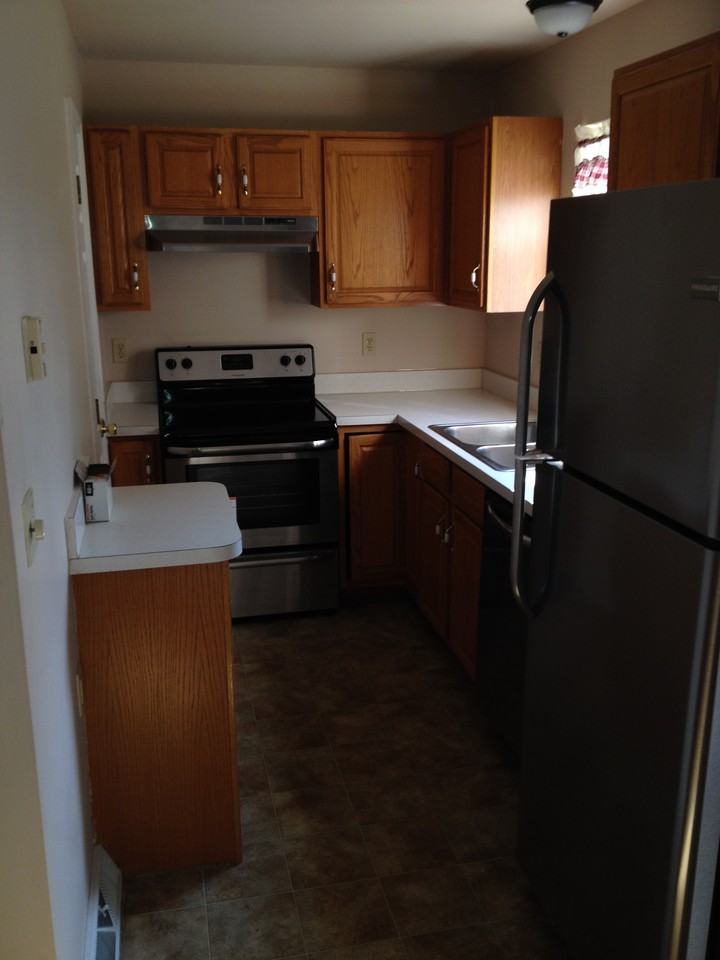 343 W Main St - Photo 2 of 10