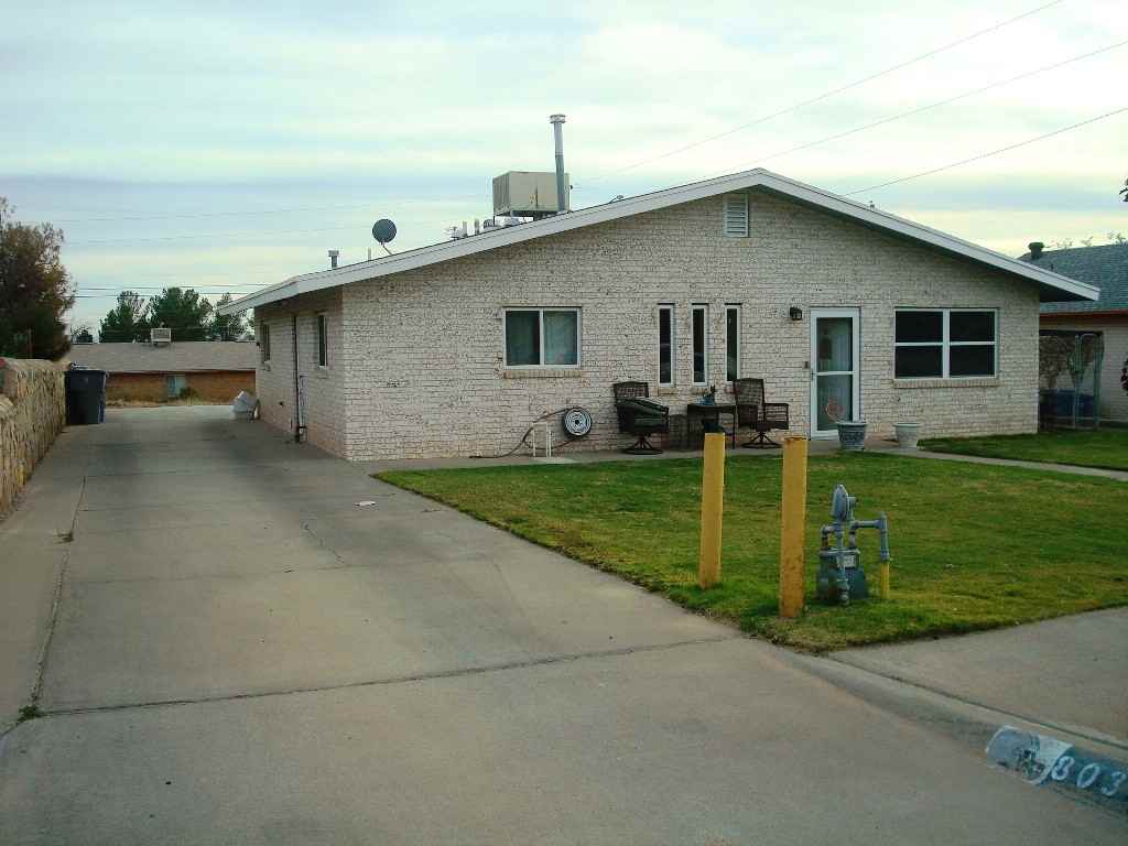 8030 Gilbert Dr - Photo 2 of 3