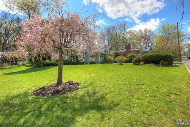 50 Woodmere Lane - Photo 2 of 24