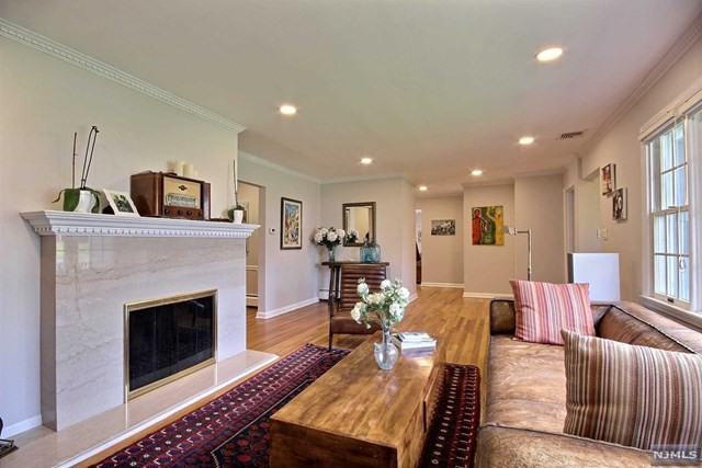 50 Woodmere Lane - Photo 3 of 24