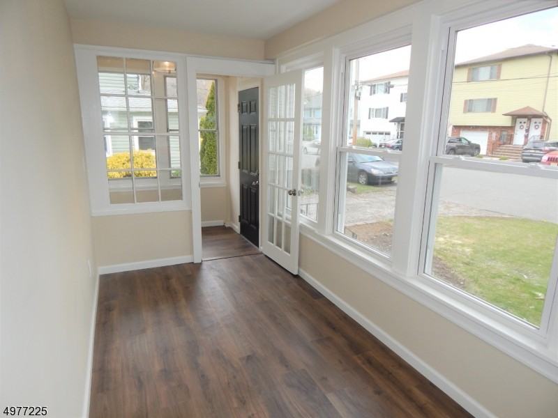 174 Chestnut St - Photo 3 of 23