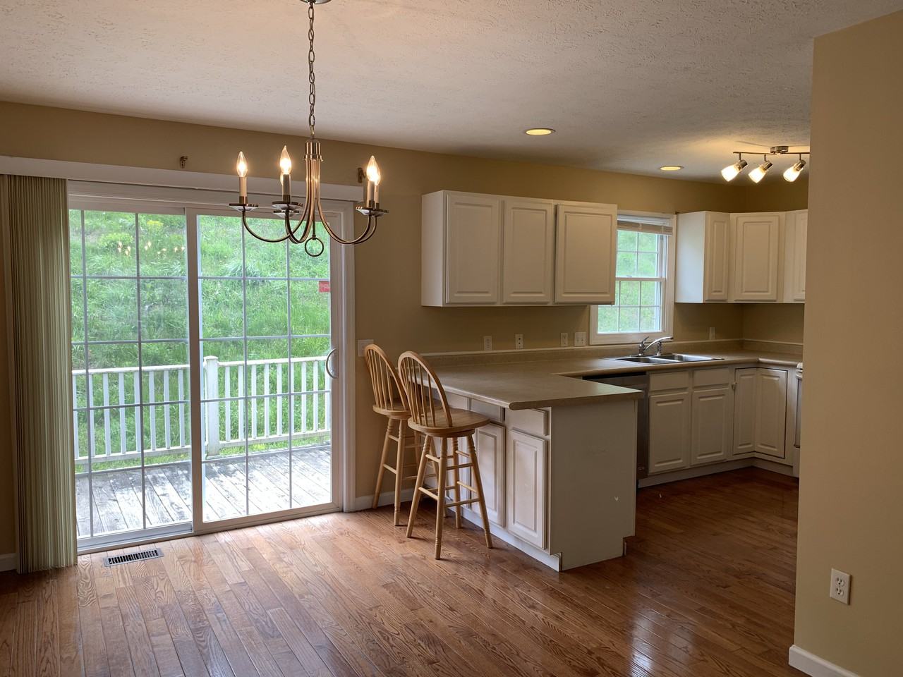 248 Donna Avenue - Photo 2 of 9