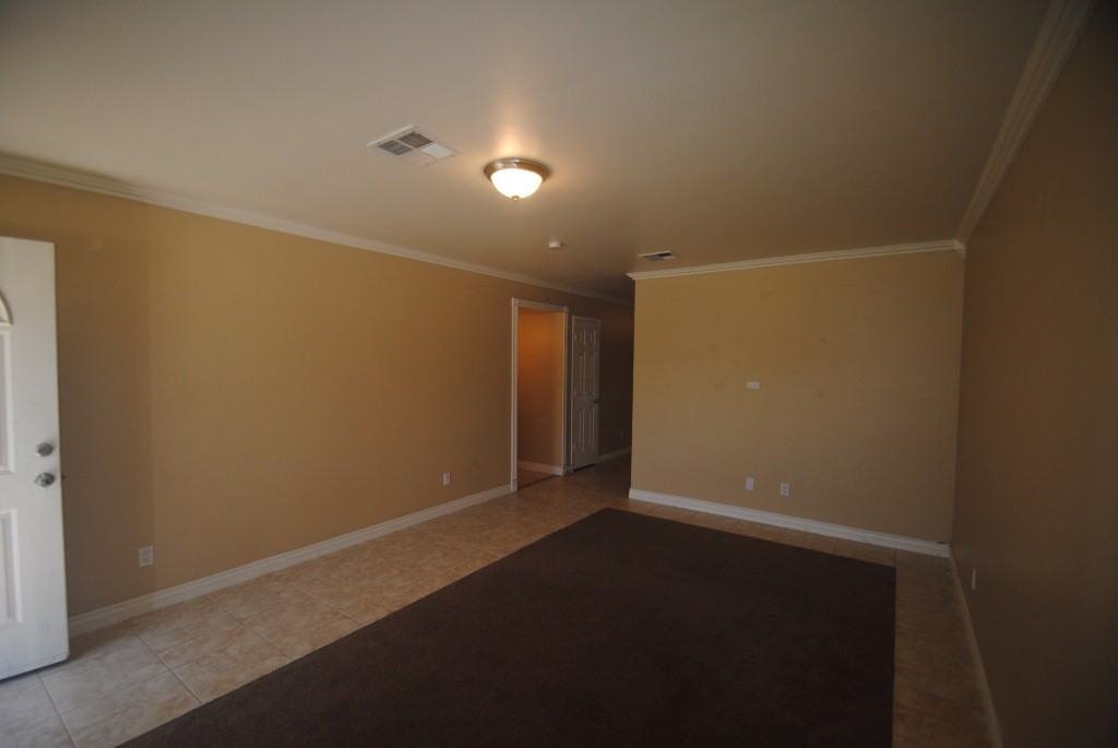 4138 W Butler Dr - Photo 3 of 17