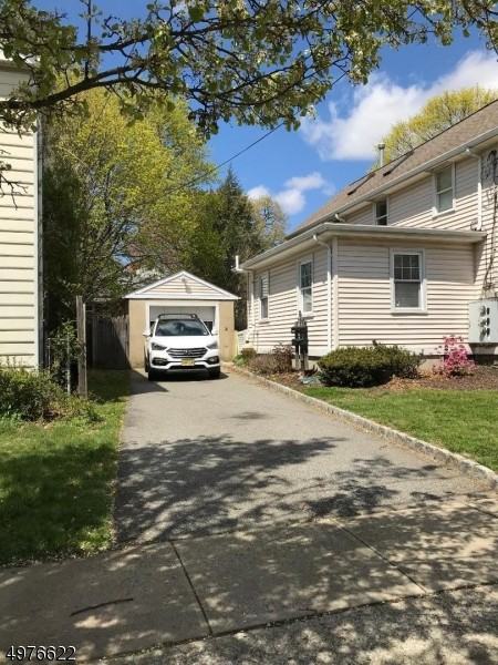 213 Holmes St - Photo 2 of 13