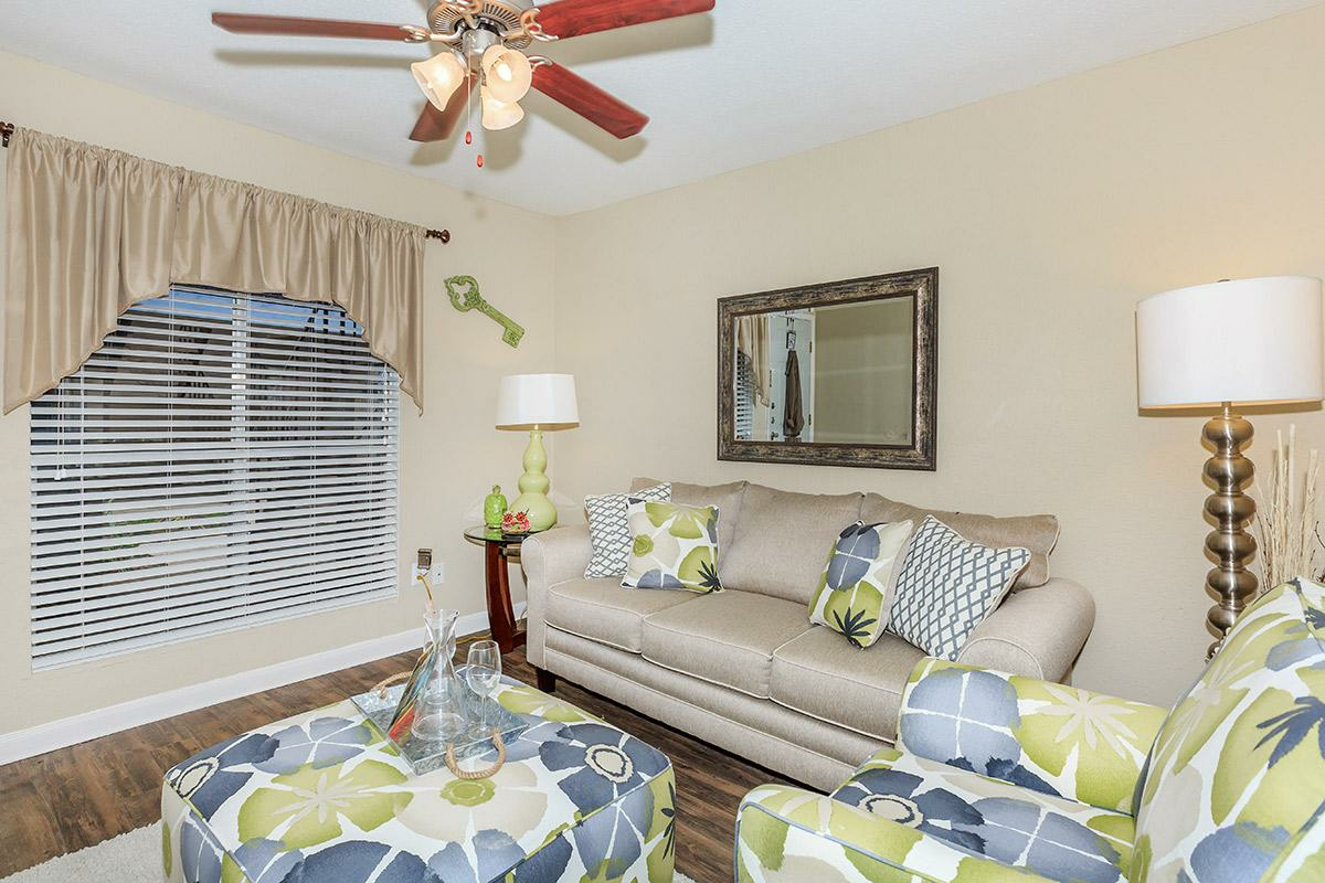 Carriage Place Apartments - Photo 7 of 12