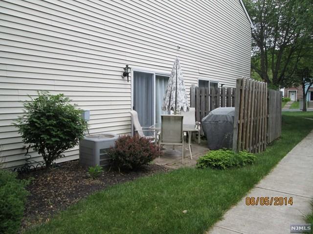 281 Gettysburg Way - Photo 3 of 16