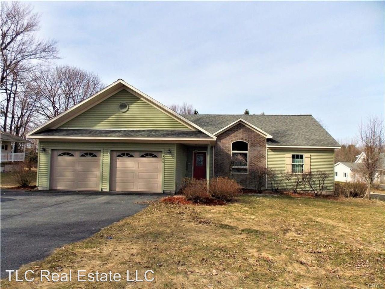 405 Dodge Ave, Sackets Harbor, NY 13685 3 Bedroom House for 2,350