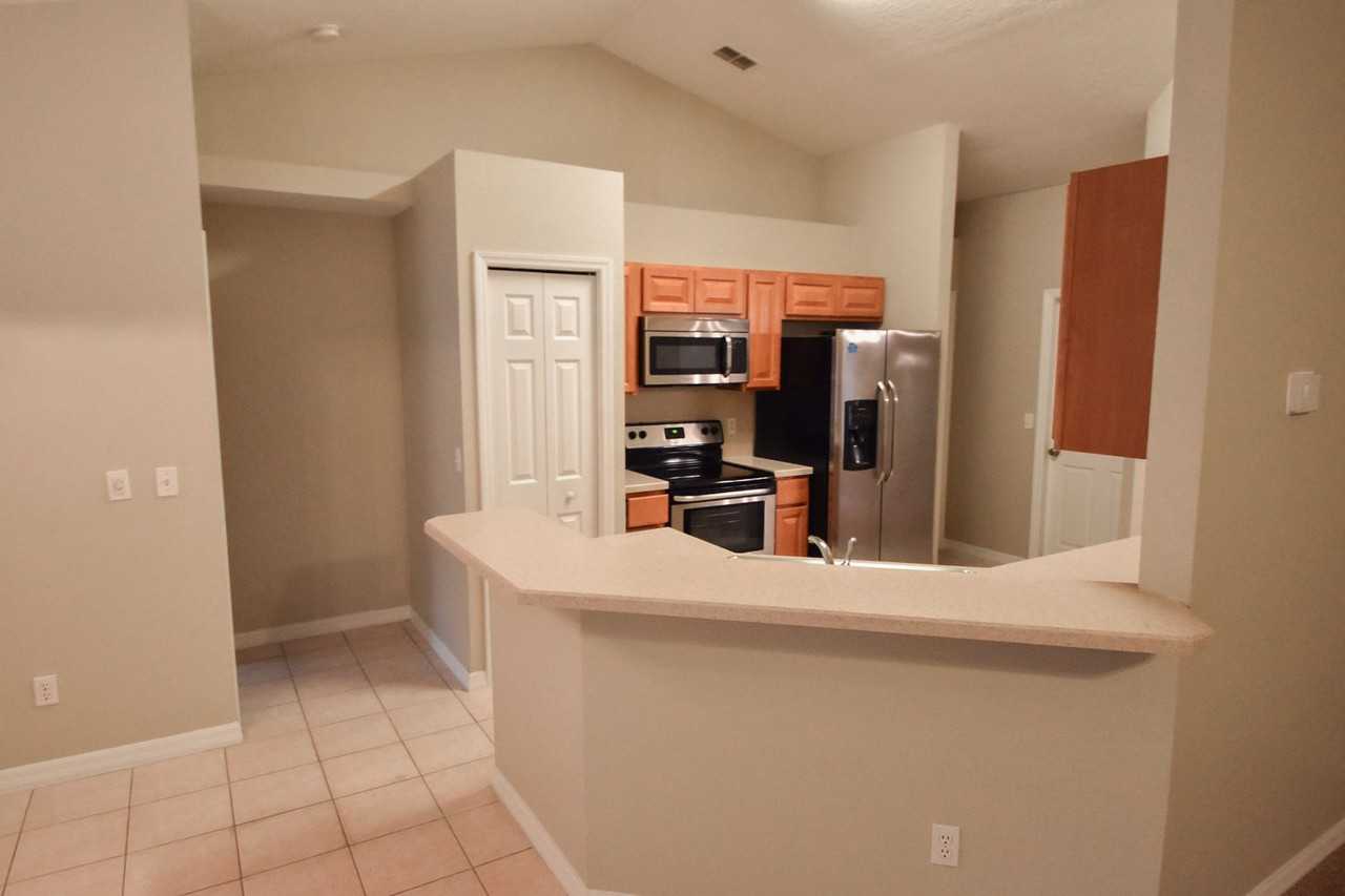 107 Quiet Oak Ct - Photo 2 of 15