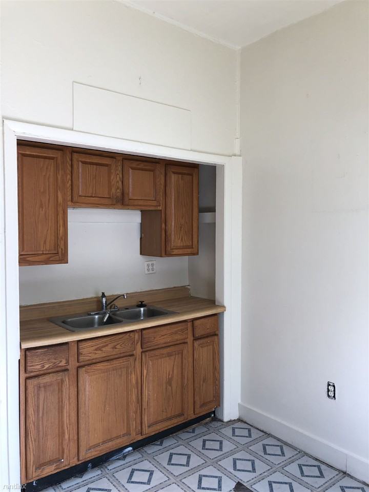 325 Geyer Street - Photo 2 of 5