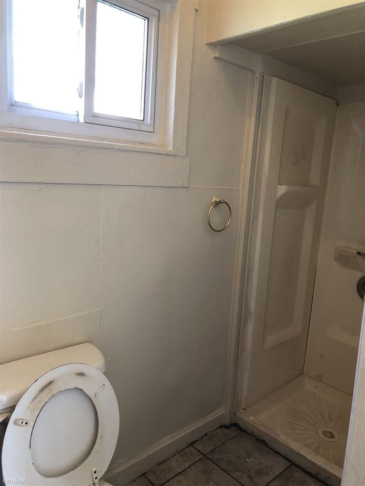 325 Geyer Street - Photo 3 of 5